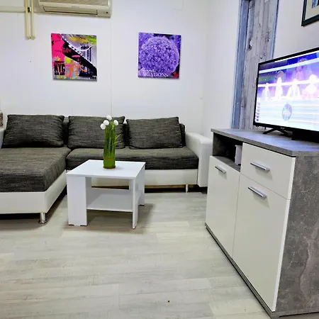 Poolside Compact Family Lea * Rovinjsko Selo