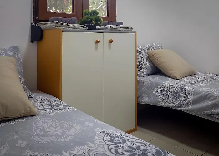 Village de vacances Poolside Compact Family Lea *