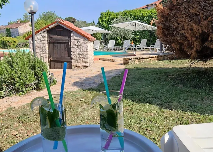 Village de vacances Poolside Compact Family Lea *