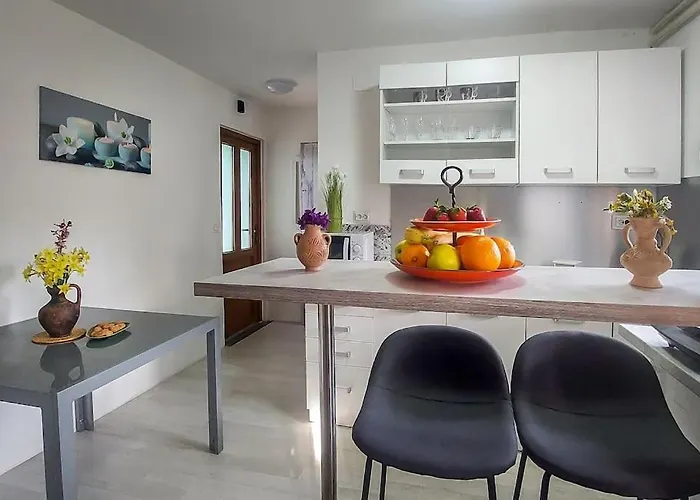 Village de vacances Poolside Compact Family Lea *