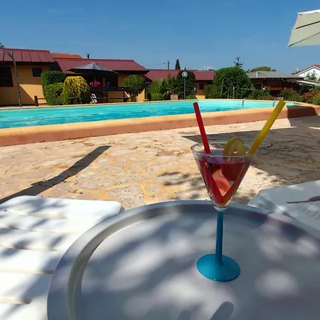 Poolside Compact Family Lea Holiday park *