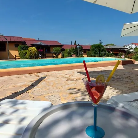 Poolside Compact Family Lea Holiday park